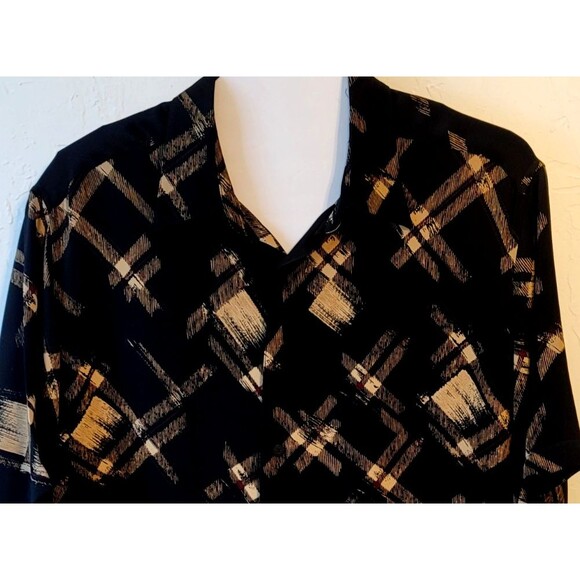 Claiborne Mens  100% Silk Shirt XL Black Brown  Short Sleeve Collared Button Up - Picture 3 of 6